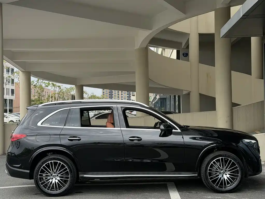 Mercedes-Benz GLC — миниатюра 12