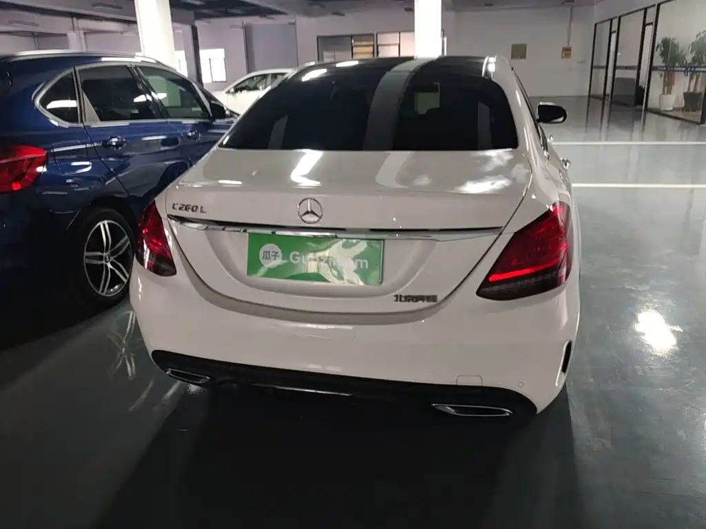 Mercedes-Benz C-Class — миниатюра 6