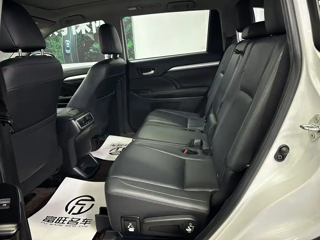 Toyota Highlander — миниатюра 13