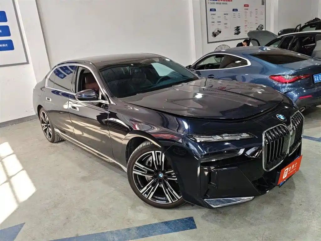 BMW 7 Series 7 2023 740Li Premium M Sport