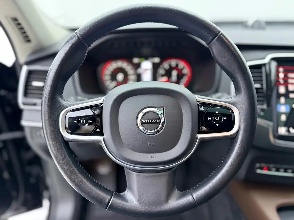 Volvo XC90 2020 T6 Luxury 7 мест