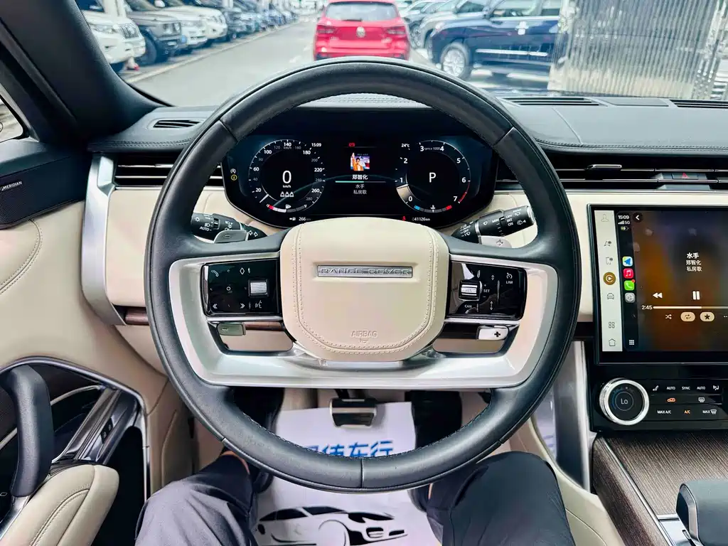 Land Rover Range Rover 2023 3.0 L6 360PS