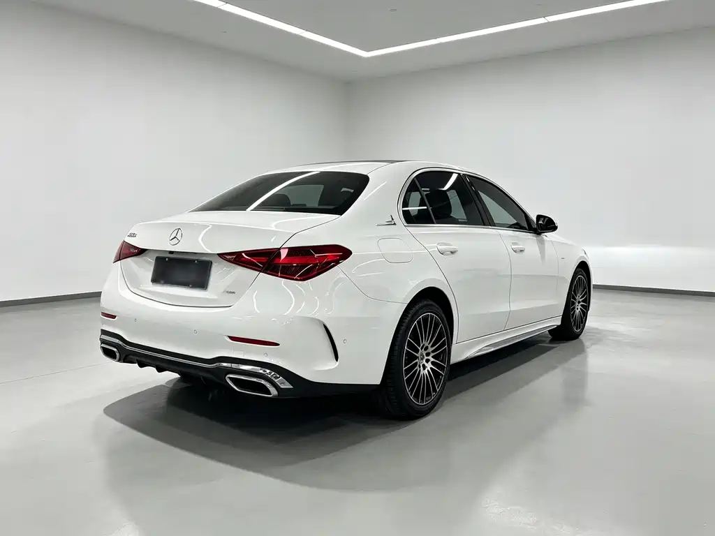 Mercedes-Benz C-Class — миниатюра 14
