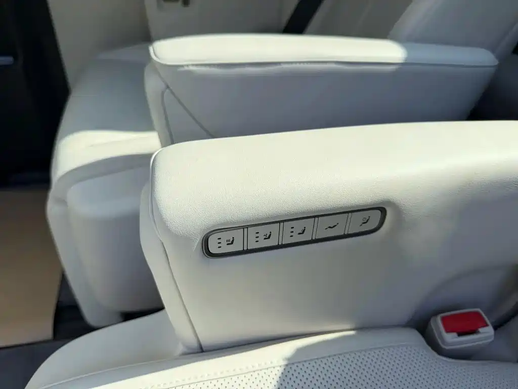 Li Auto Li MEGA — миниатюра 5