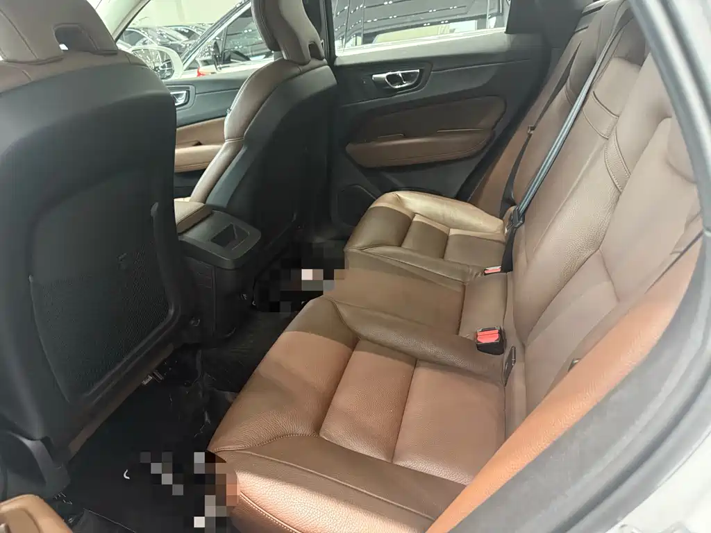 Volvo XC60 — миниатюра 6