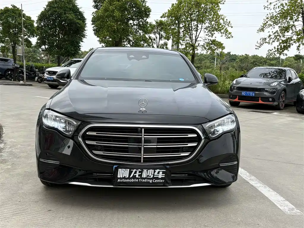Mercedes-Benz E-Class — миниатюра 2
