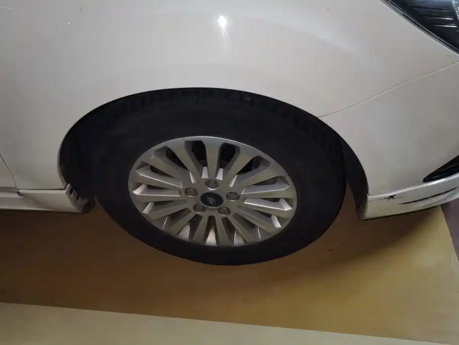 Ford Focus — миниатюра 6