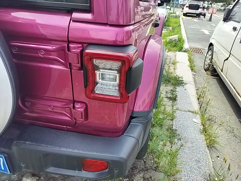 Jeep Wrangler — миниатюра 8
