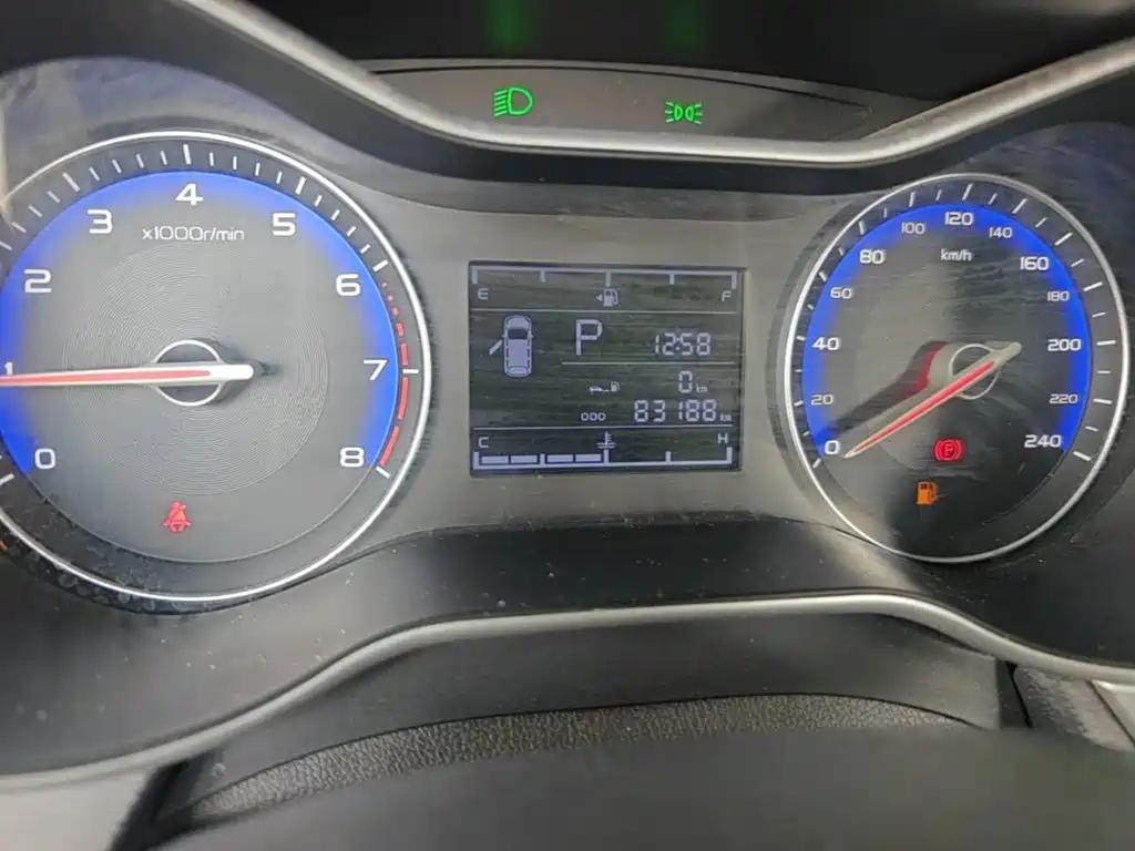 Geely Vision — миниатюра 12