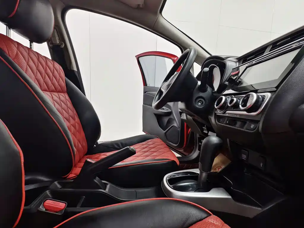 Honda Fit — миниатюра 14