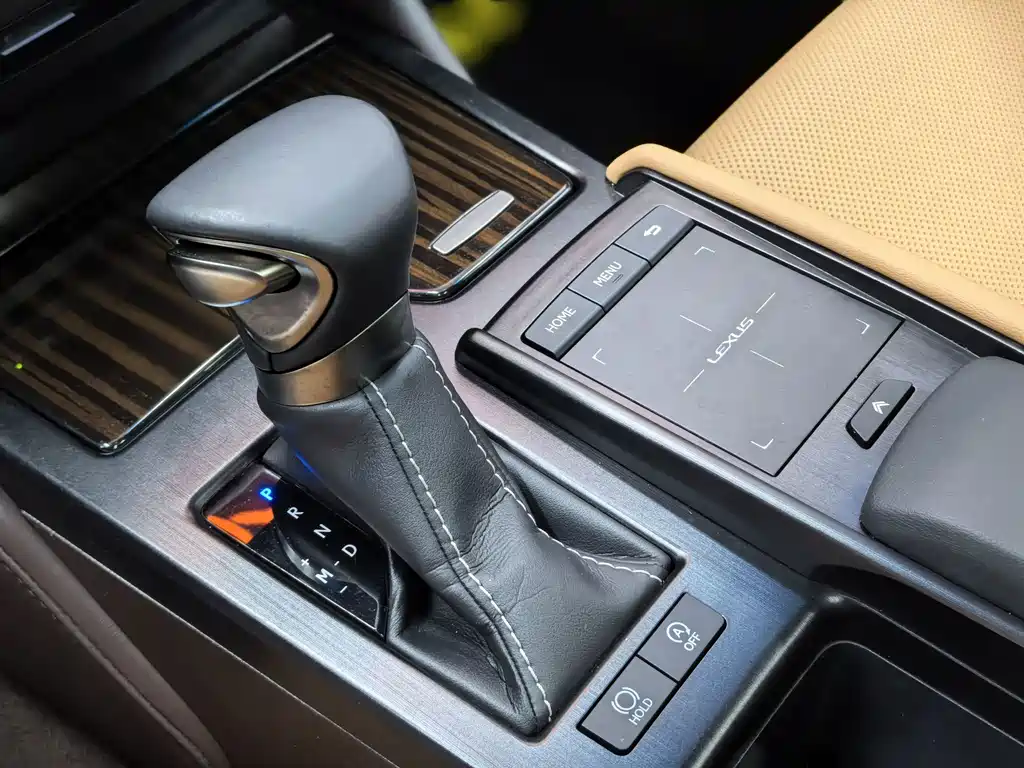 Lexus ES — миниатюра 19