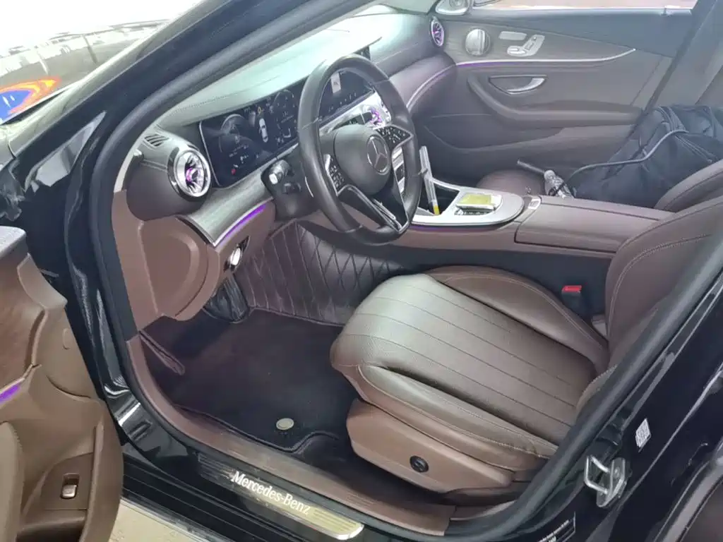 Mercedes-Benz E-Class — миниатюра 15