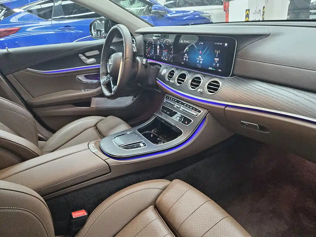 Mercedes-Benz E-Class — миниатюра 4