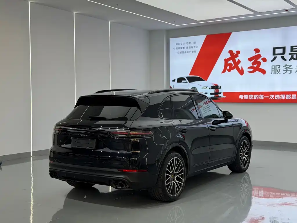 Porsche Cayenne — миниатюра 13