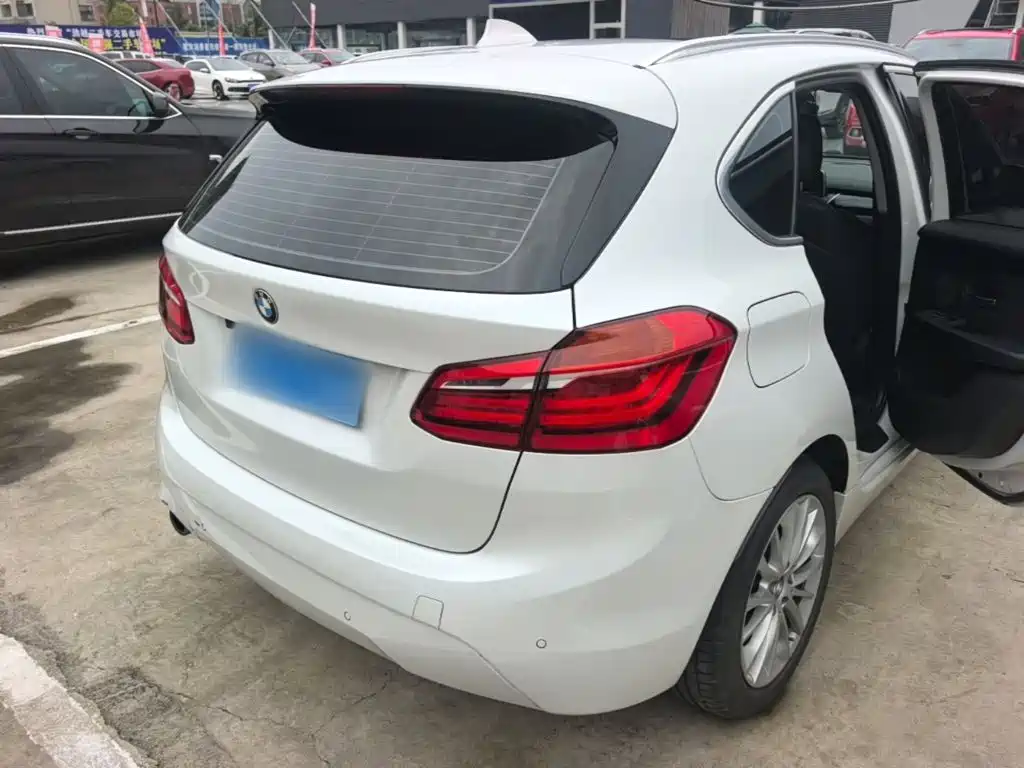 BMW 2 серии 2 2018 218i Lead