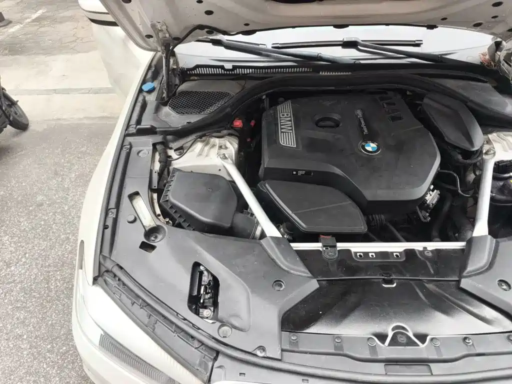 BMW 5 Series — миниатюра 19