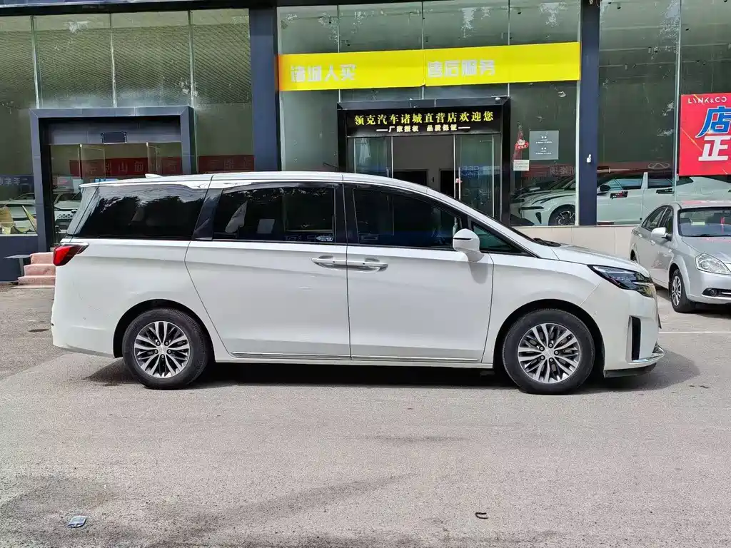 Buick GL8 — миниатюра 5