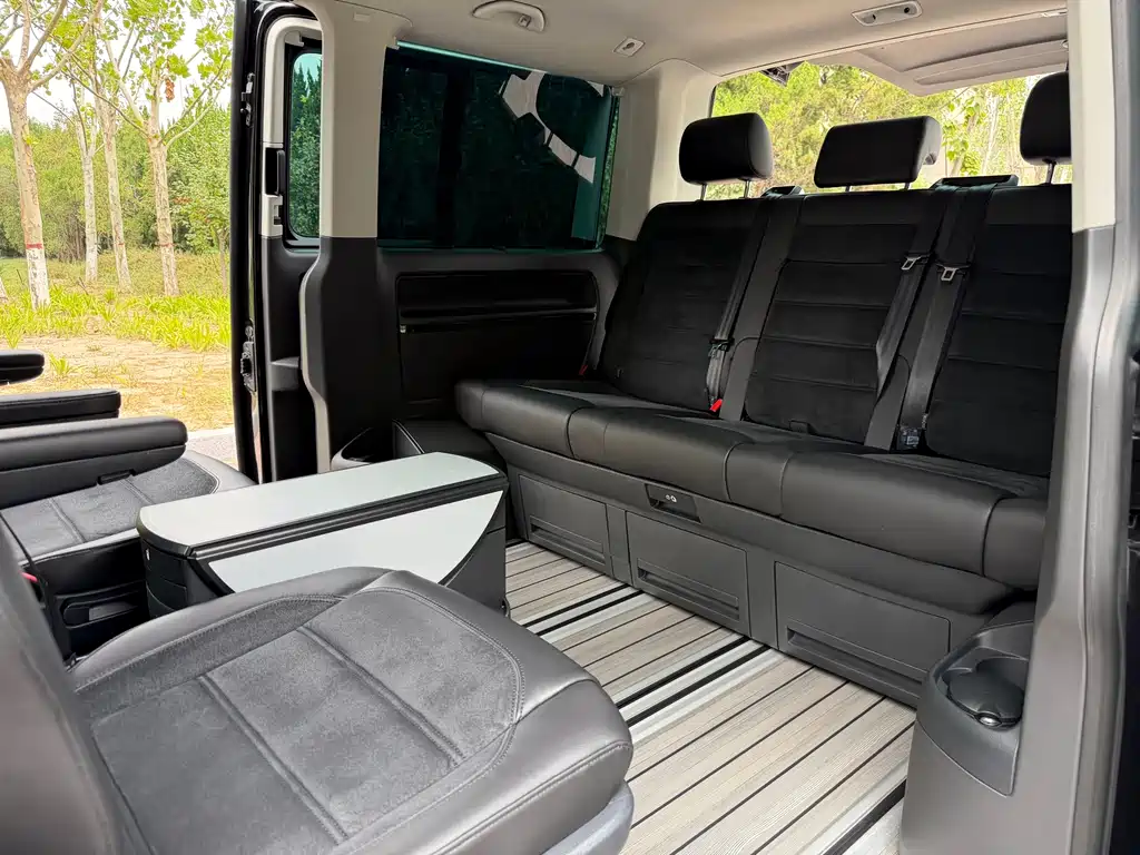 Volkswagen Multivan — миниатюра 16