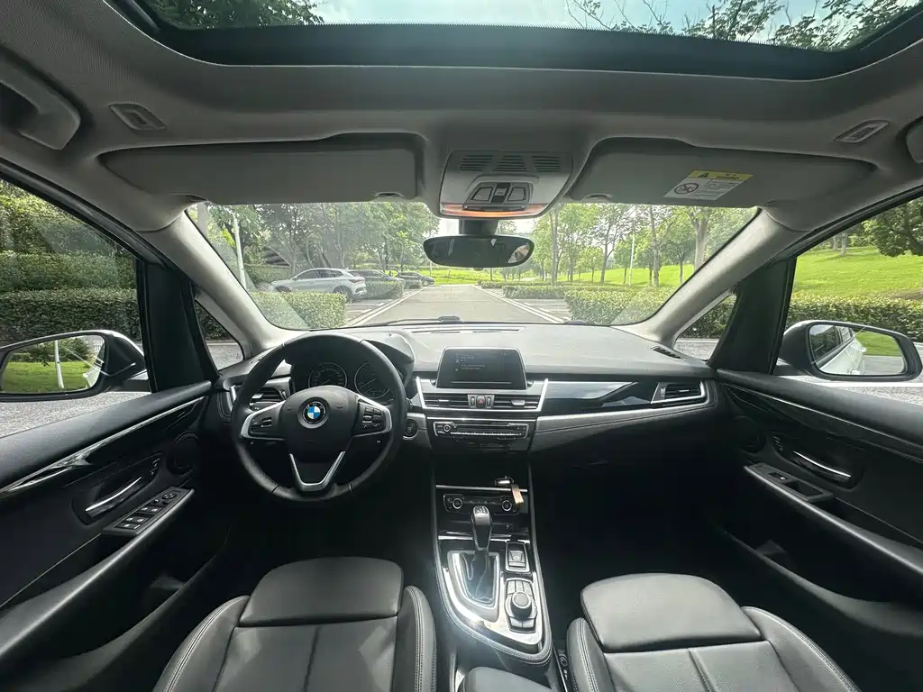 BMW 2 Series Active Tourer — миниатюра 13