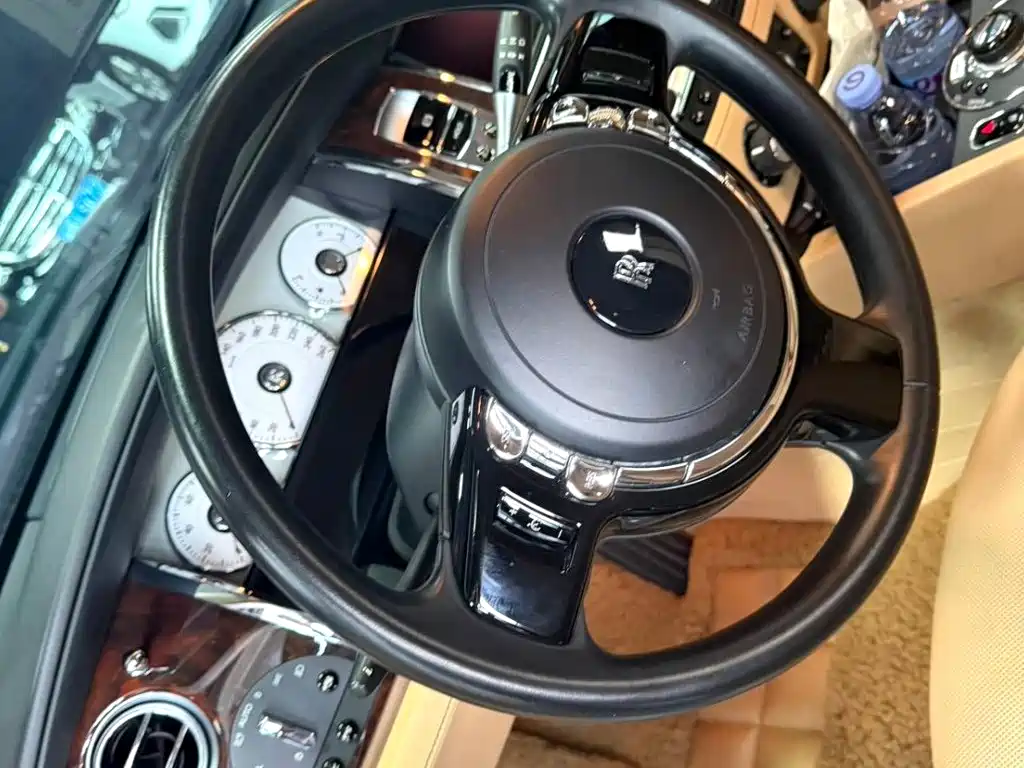 Rolls-Royce Ghost — миниатюра 6