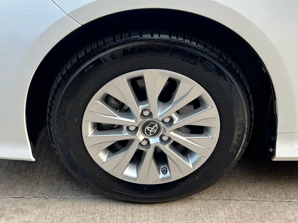 Toyota Corolla — миниатюра 12