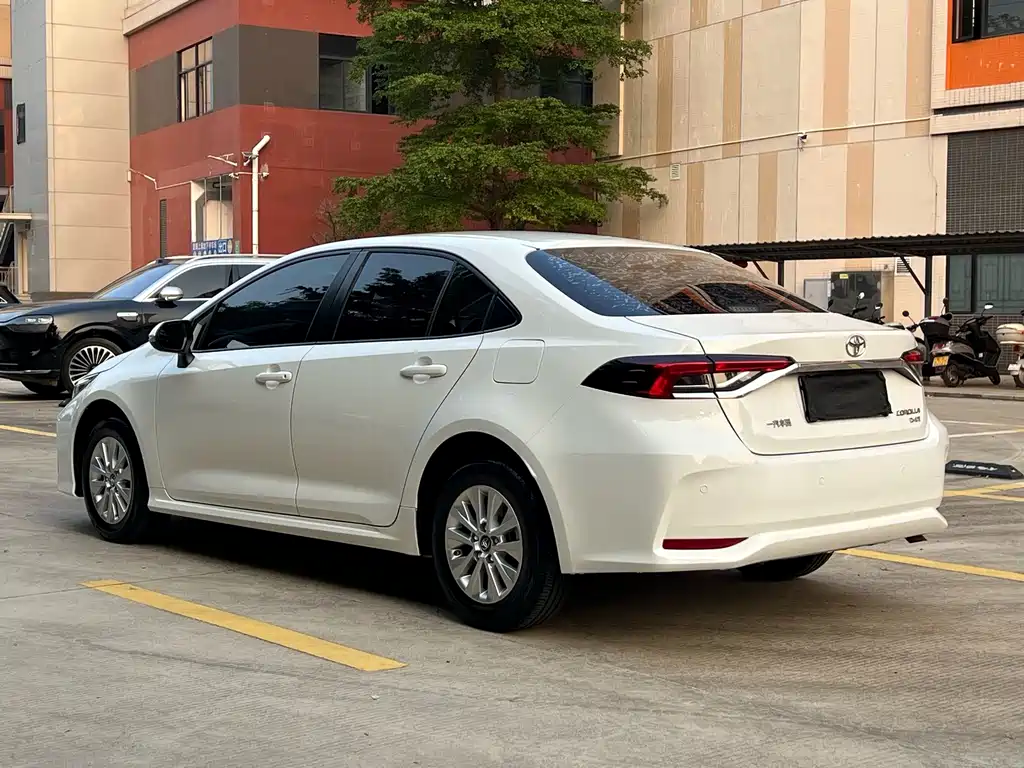 Toyota Corolla — миниатюра 3