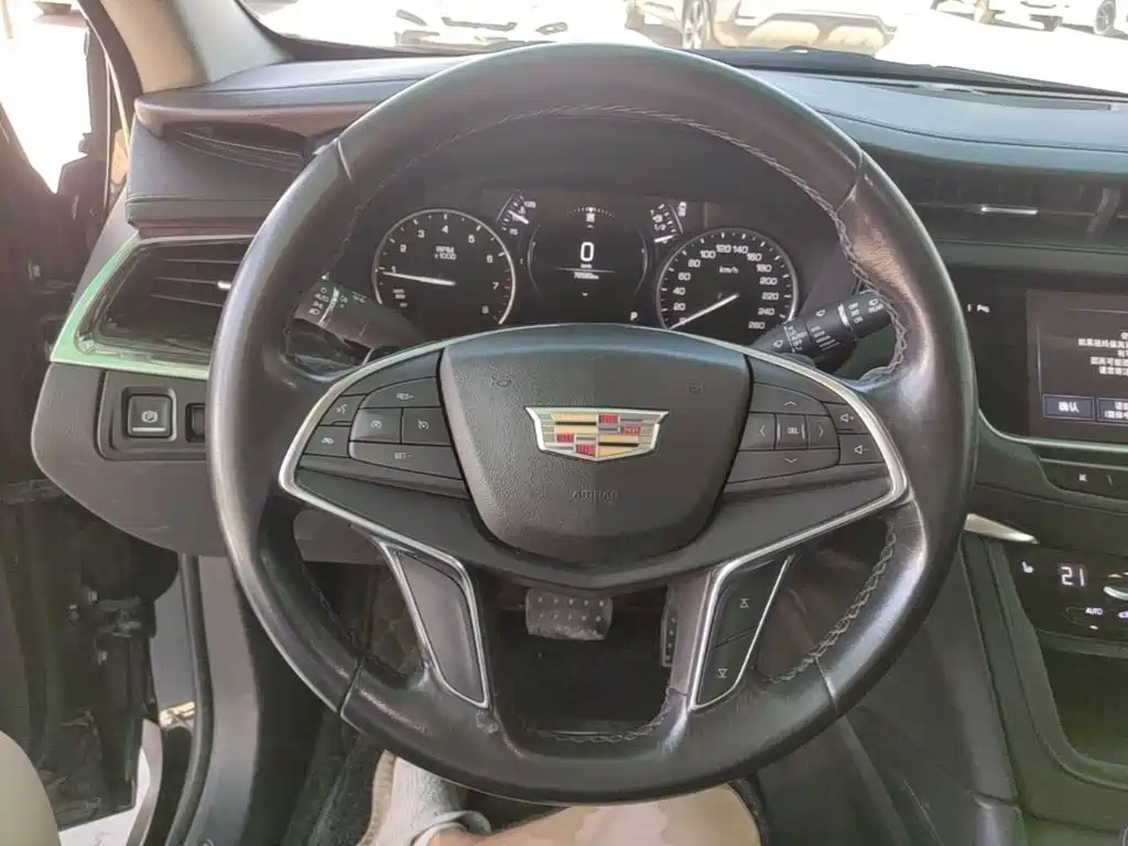 Cadillac XT5 — миниатюра 11