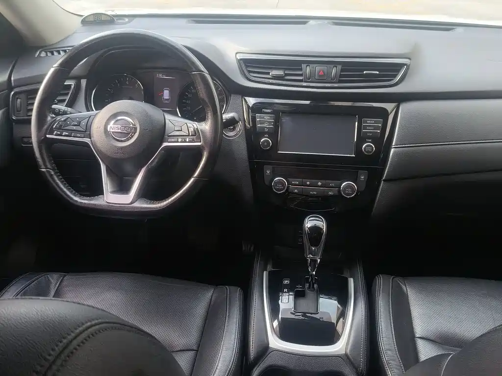 Nissan X-Trail — миниатюра 9
