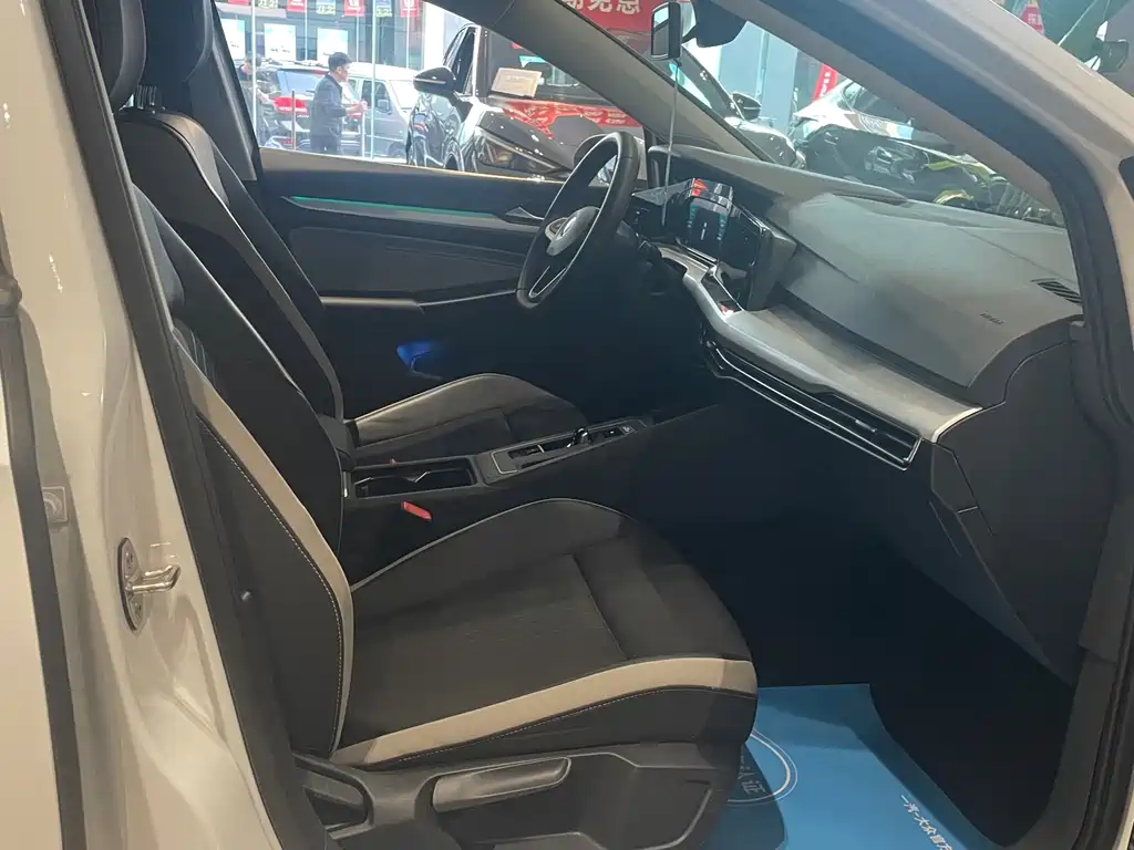Volkswagen Golf — миниатюра 5