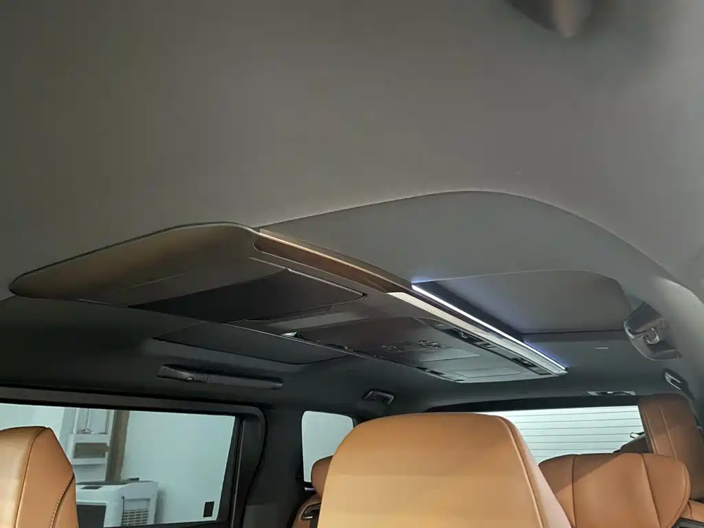 Toyota Vellfire — миниатюра 12