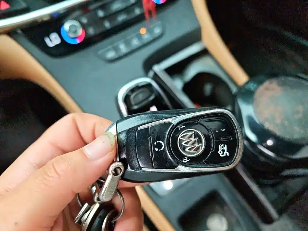 Buick LaCrosse — миниатюра 9