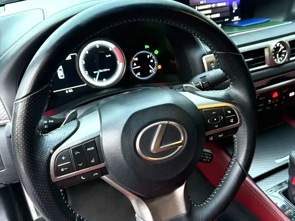 Lexus GS — миниатюра 7