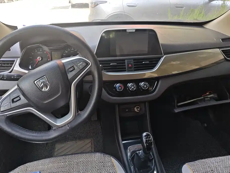 Baojun 310W — миниатюра 12