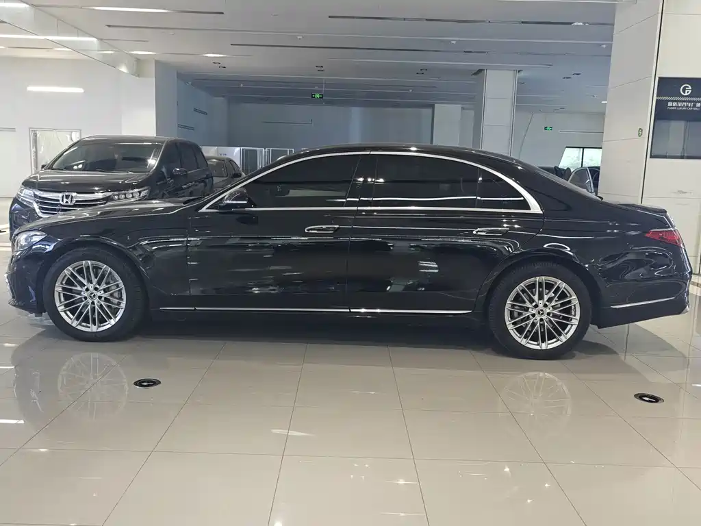 Mercedes-Benz S-Class — миниатюра 3