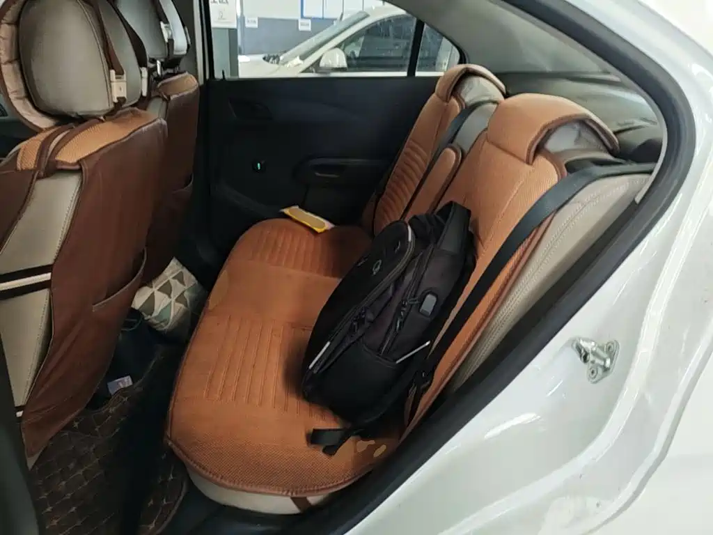 Chevrolet Aveo — миниатюра 17