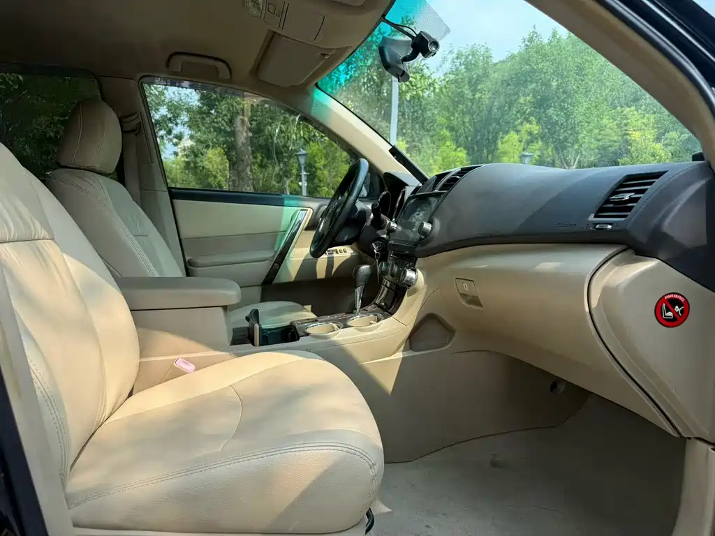 Toyota Highlander — миниатюра 6