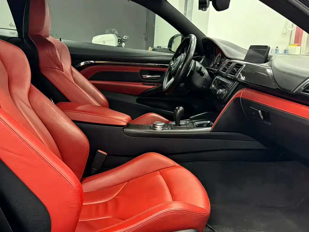 BMW M4 — миниатюра 6