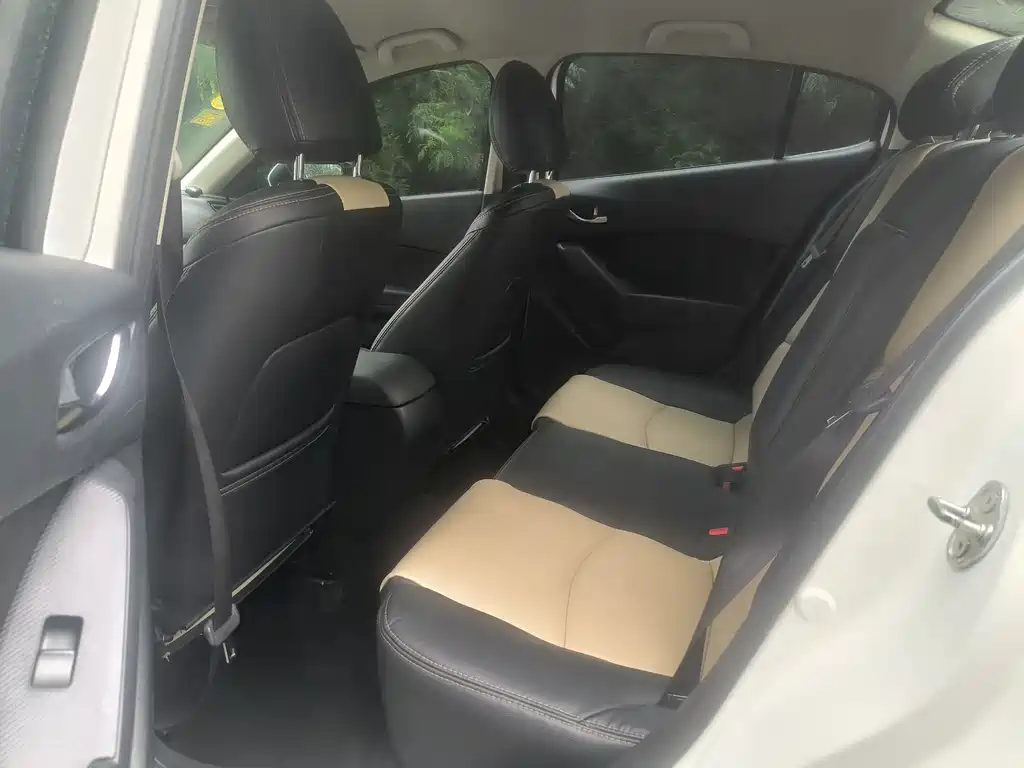 Mazda Mazda3 3 2014 1.5L AT Comfort