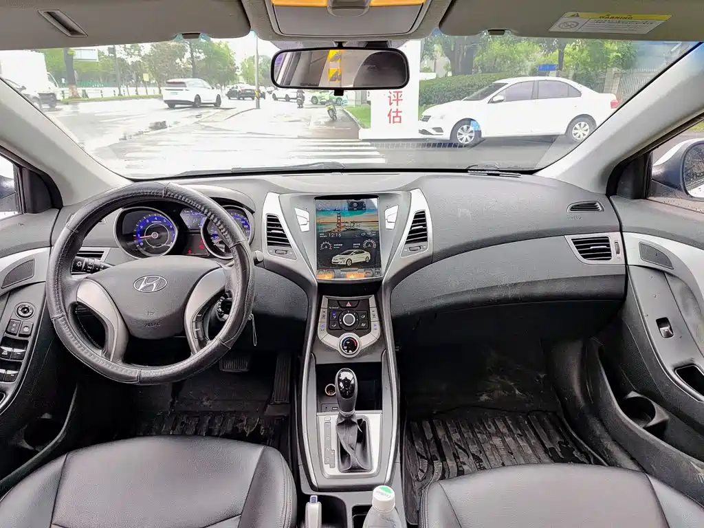 Hyundai Elantra Langdong — миниатюра 10