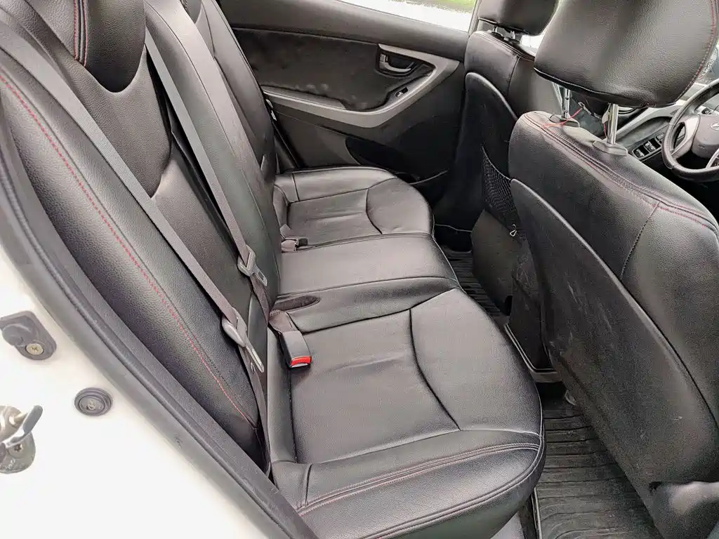 Hyundai Elantra Langdong — миниатюра 11