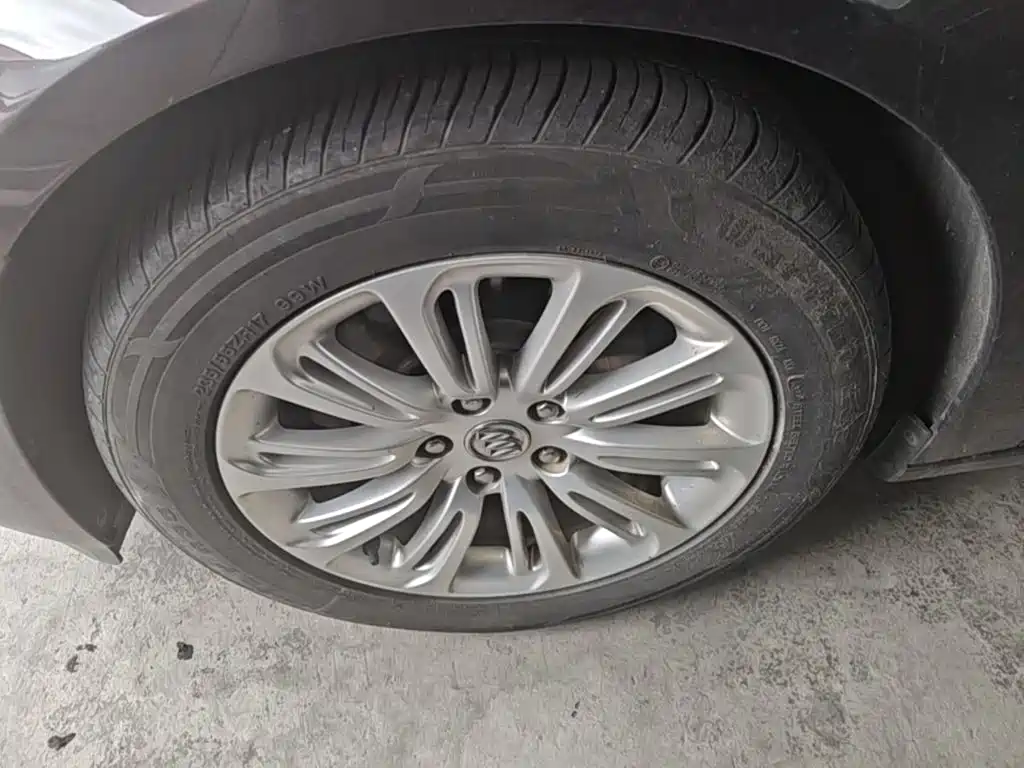 Buick LaCrosse — миниатюра 23
