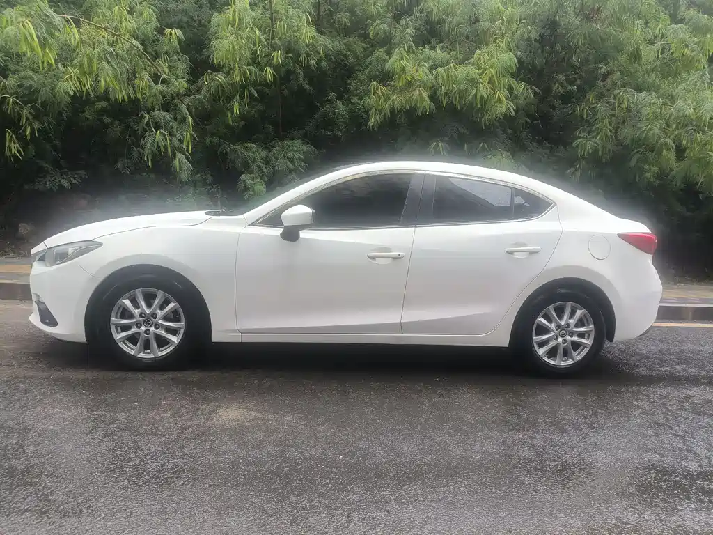 Mazda Mazda3 3 2014 1.5L AT Comfort