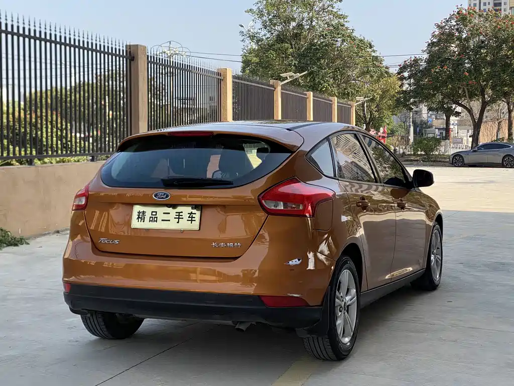 Ford Focus — миниатюра 8