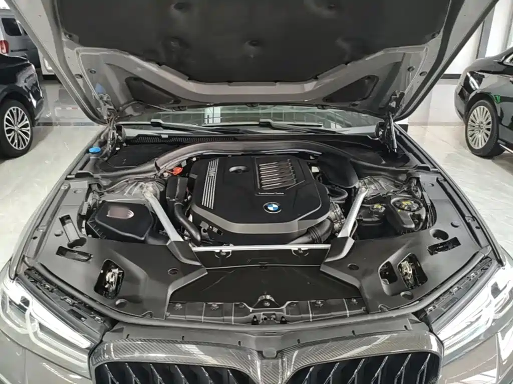BMW 5 Series (Import) — миниатюра 20