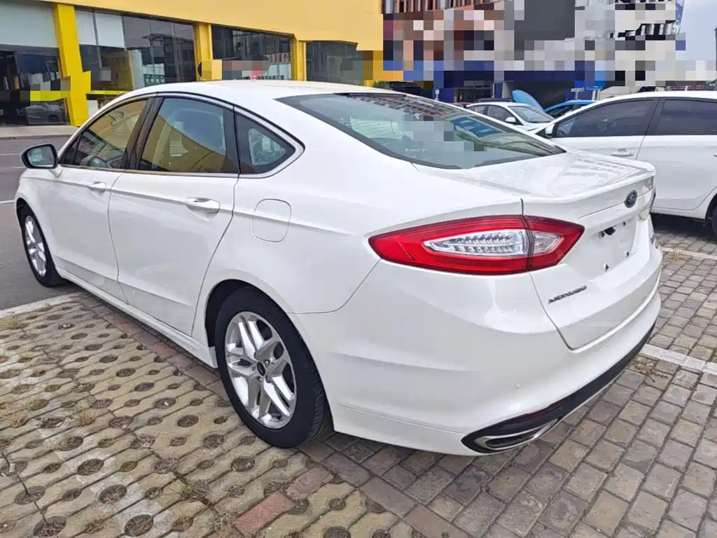 Ford Mondeo — миниатюра 5
