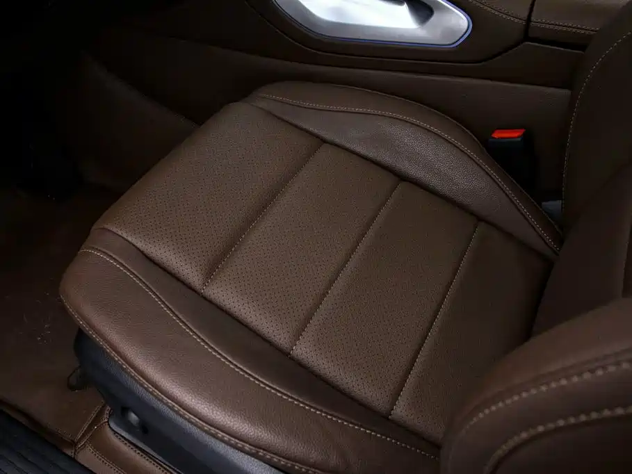 Mercedes-Benz GLE (Import) — миниатюра 16