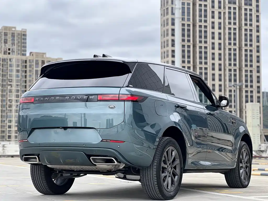 Land Rover Range Rover Sport 2023 400PS Dynamic SE