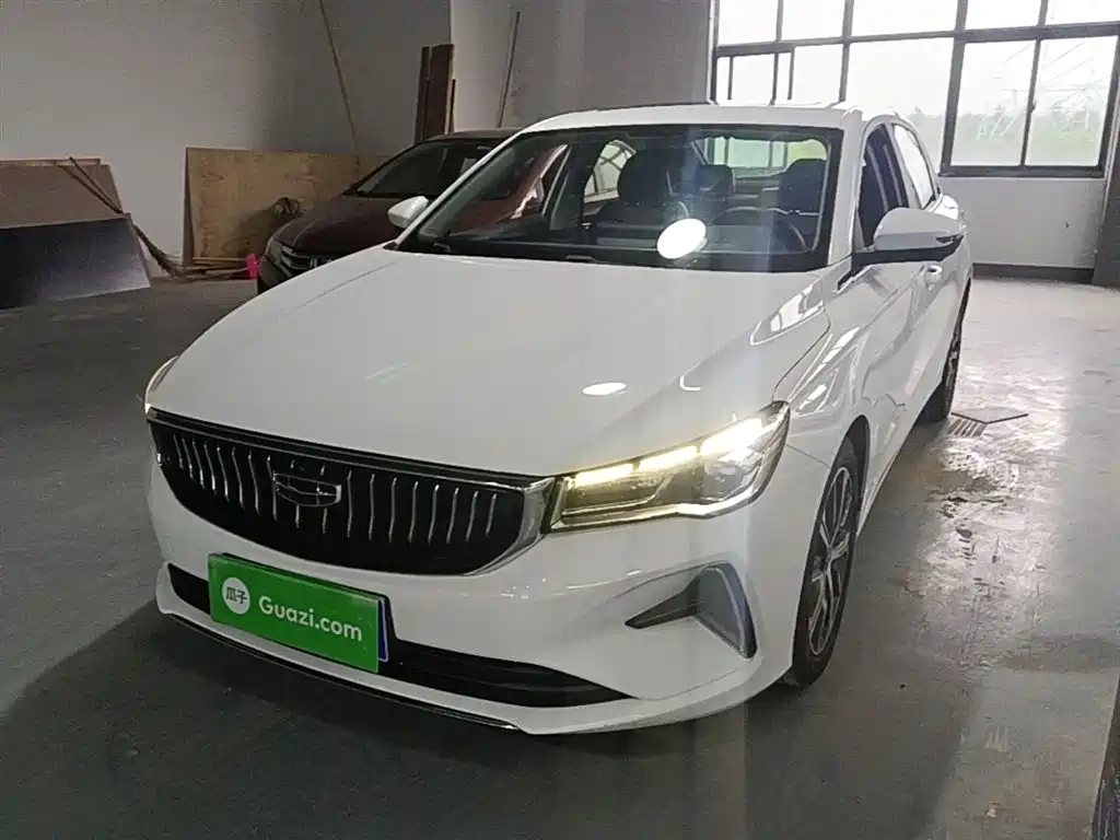 Geely Emgrand 2021