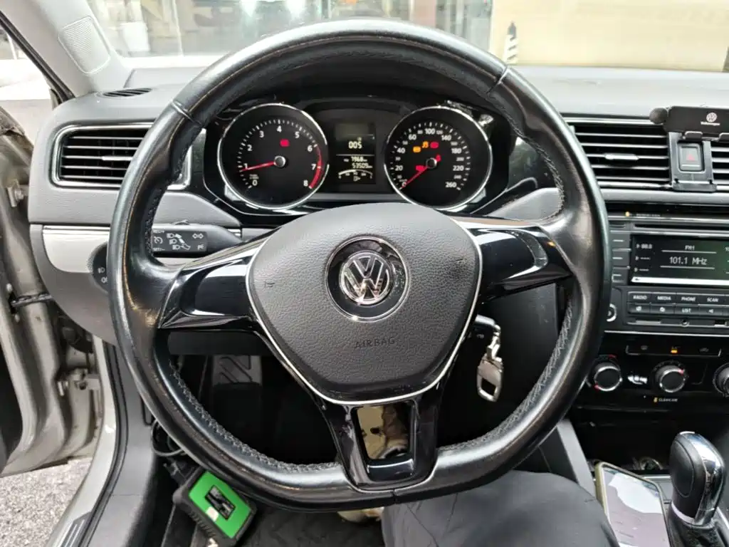Volkswagen Sagitar — миниатюра 15