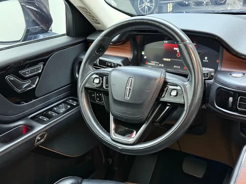Lincoln Aviator (Import) — миниатюра 7